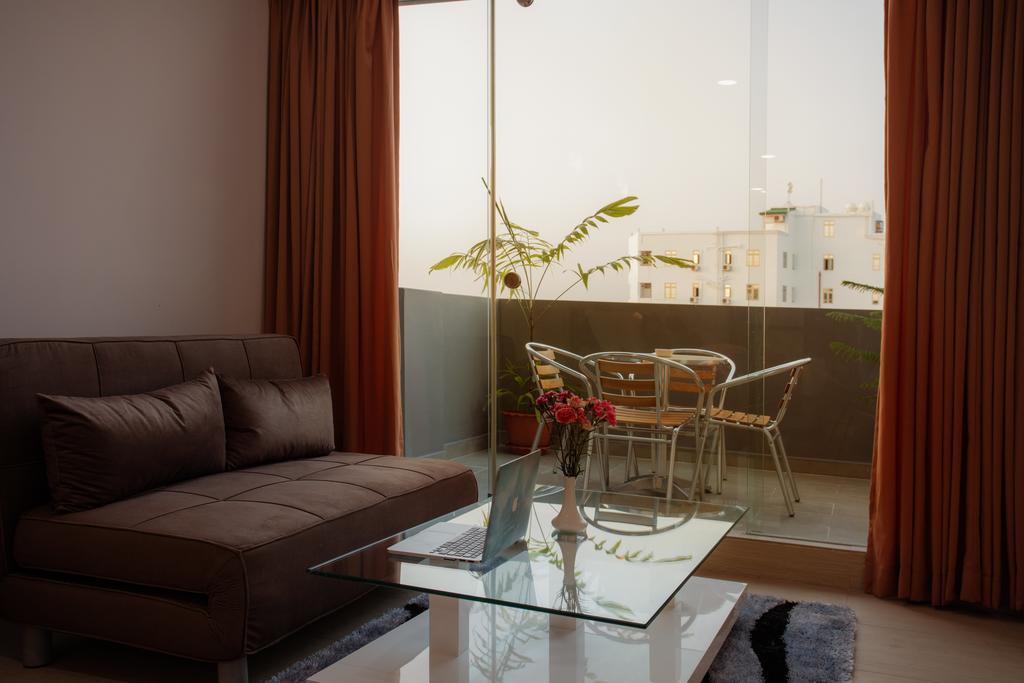 Novina Hotel Male Luaran gambar